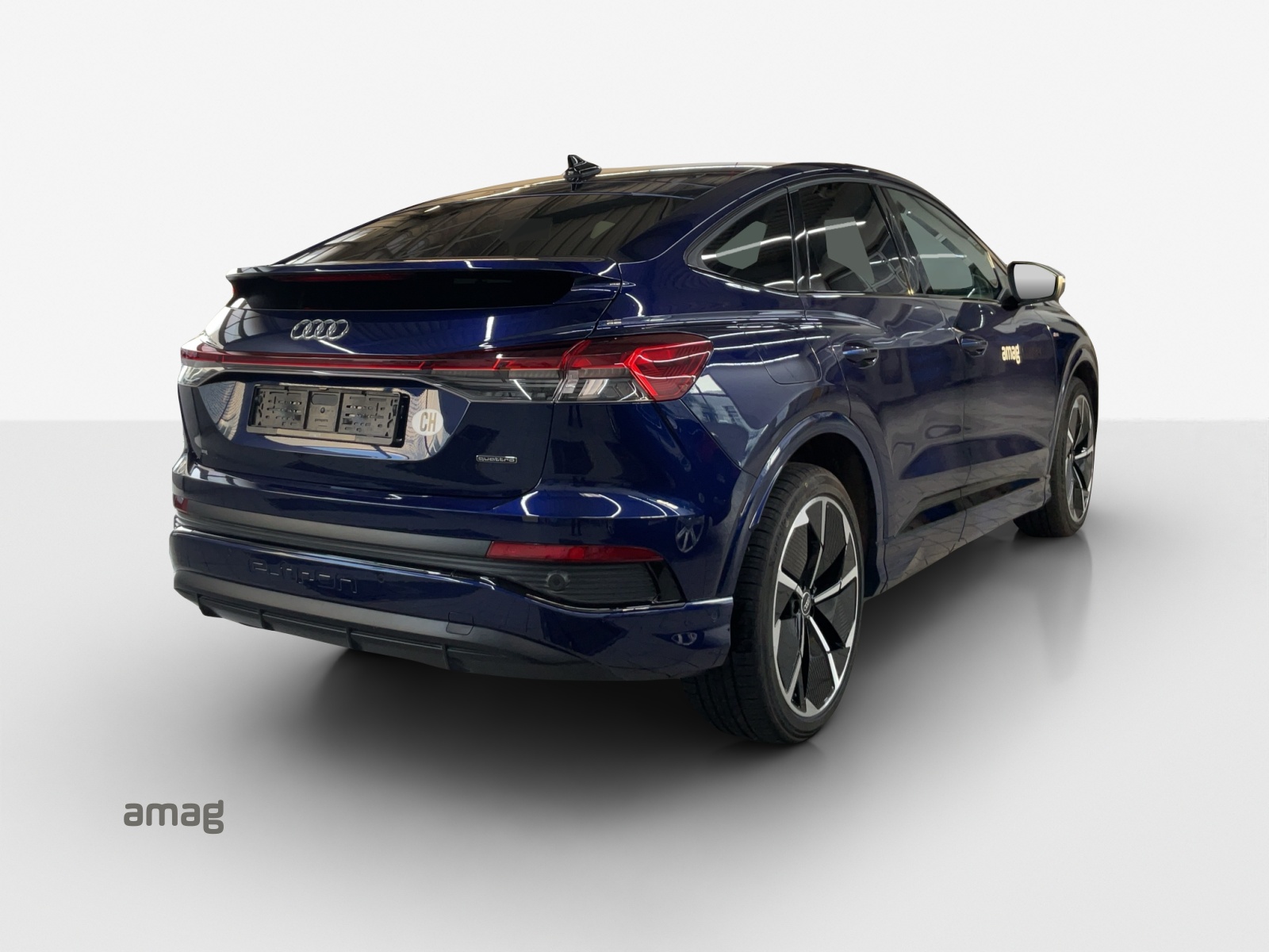 AUDI Q4 Sportback e-tron 50 quattro-image-4