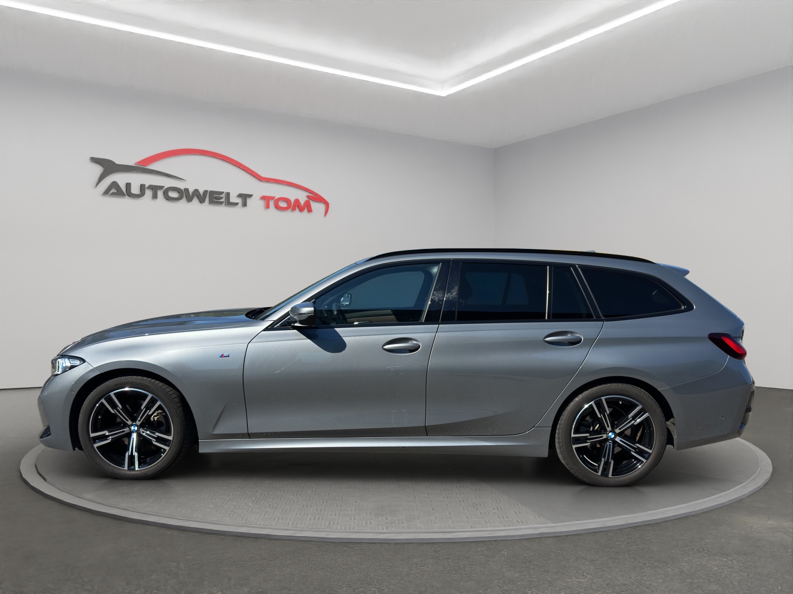 BMW 320d xDrive 48V Touring Steptronic M Sport *CH-Fahrzeug*-image-1
