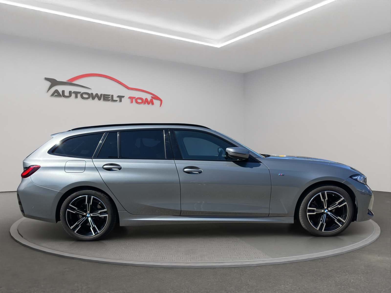 BMW 320d xDrive 48V Touring Steptronic M Sport *CH-Fahrzeug*-image-5