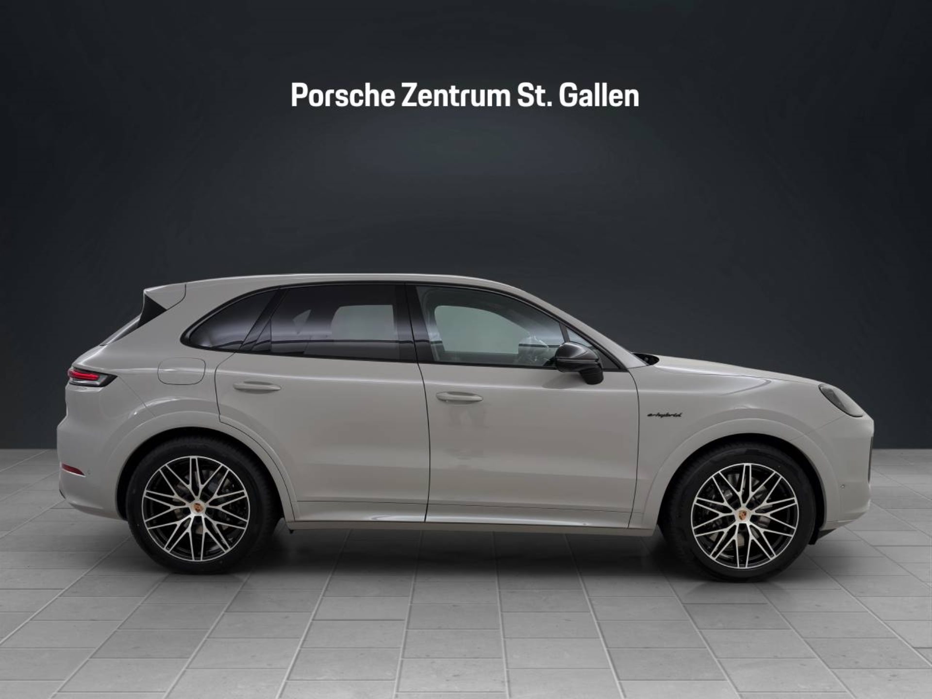 PORSCHE Cayenne S E-Hybrid Black Edition-image-7
