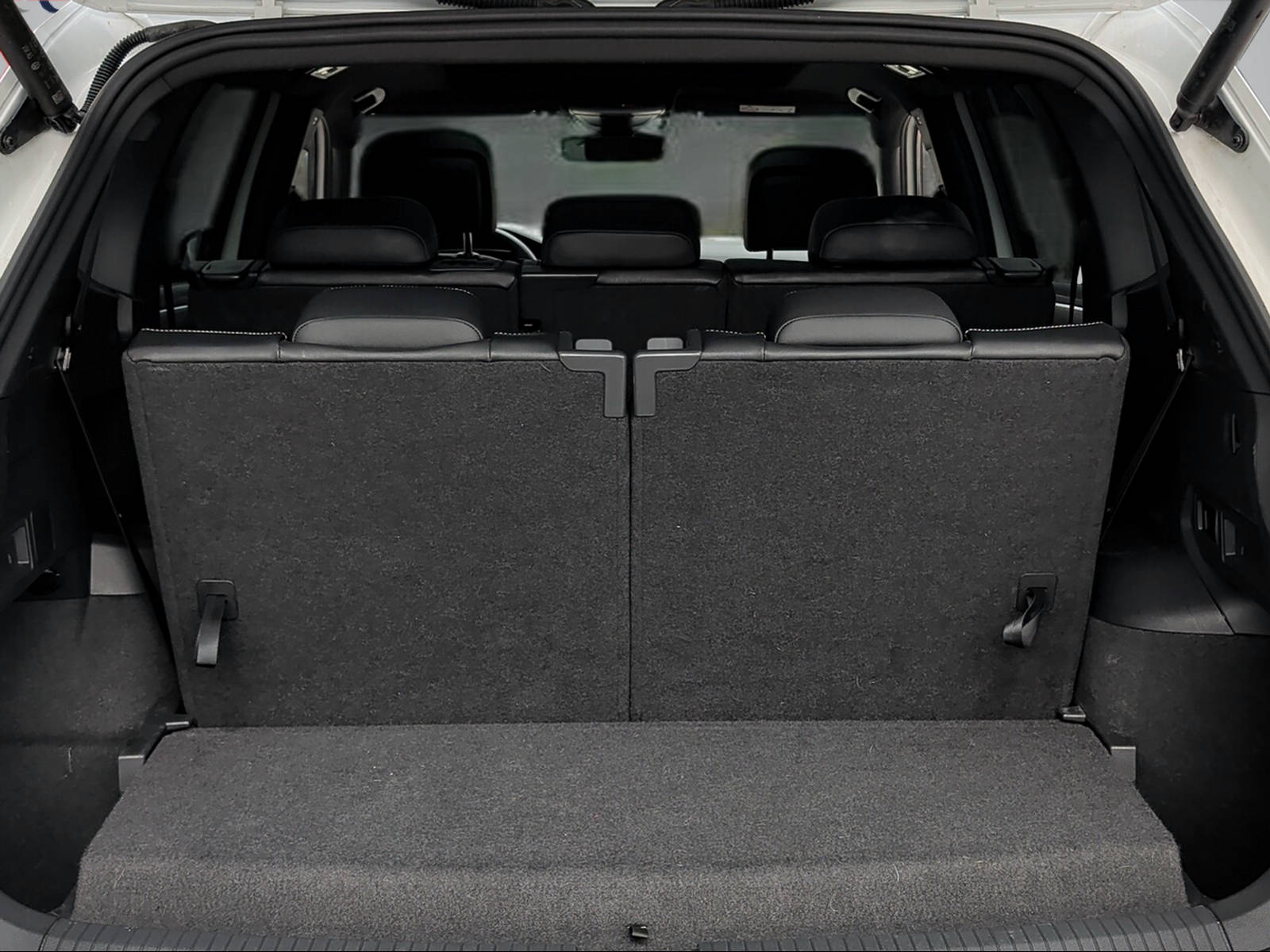 VW Tiguan Allspace 2.0TSI R-Line 4Motion DSG-image-9