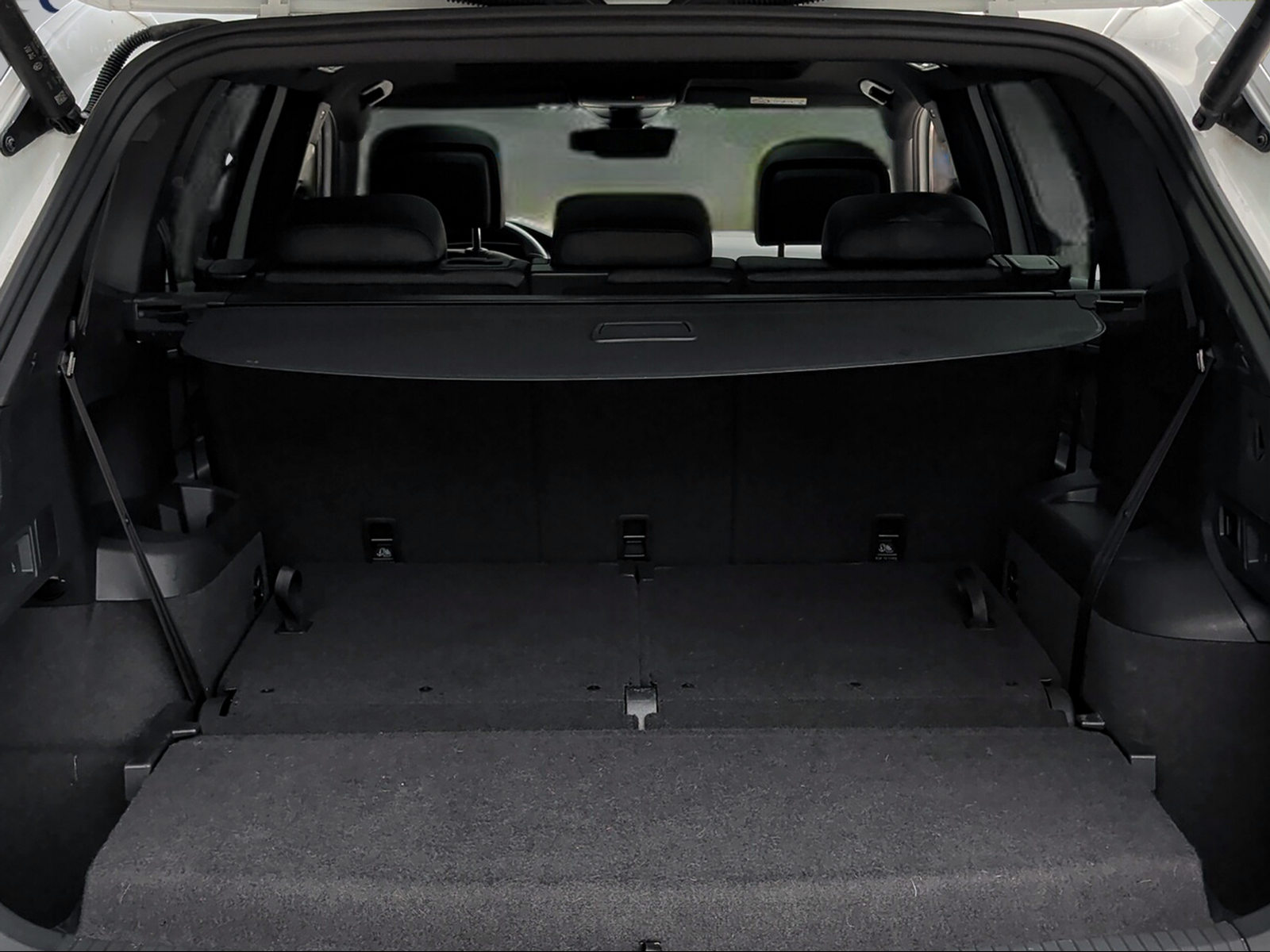 VW Tiguan Allspace 2.0TSI R-Line 4Motion DSG-image-10