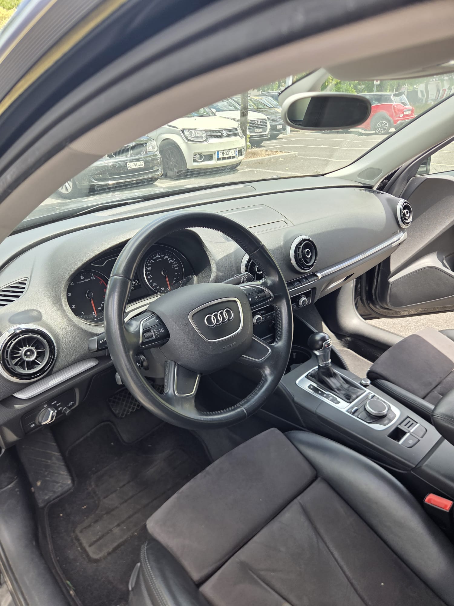 AUDI 1.4 T FSI ultra Ambiente S-Tr-image-3