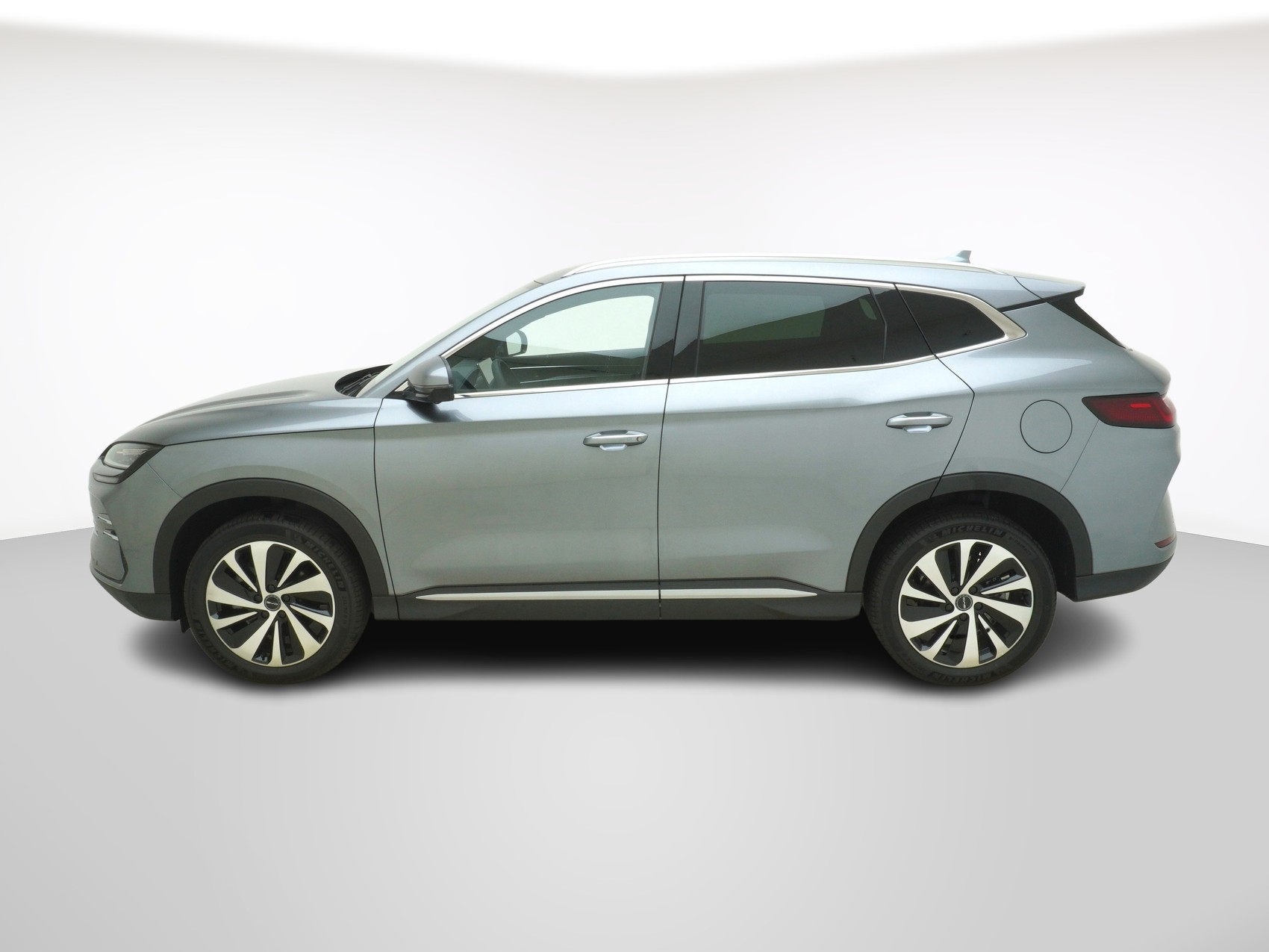 BYD Seal U DM-i Design AWD-showroom-element-1