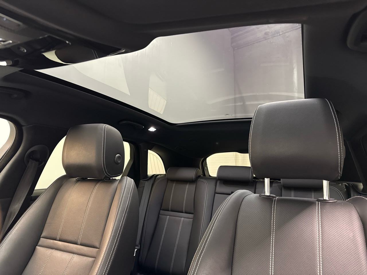 LAND ROVER Range Rover Velar R-Dynamic D 200 SE Automatic-image-6