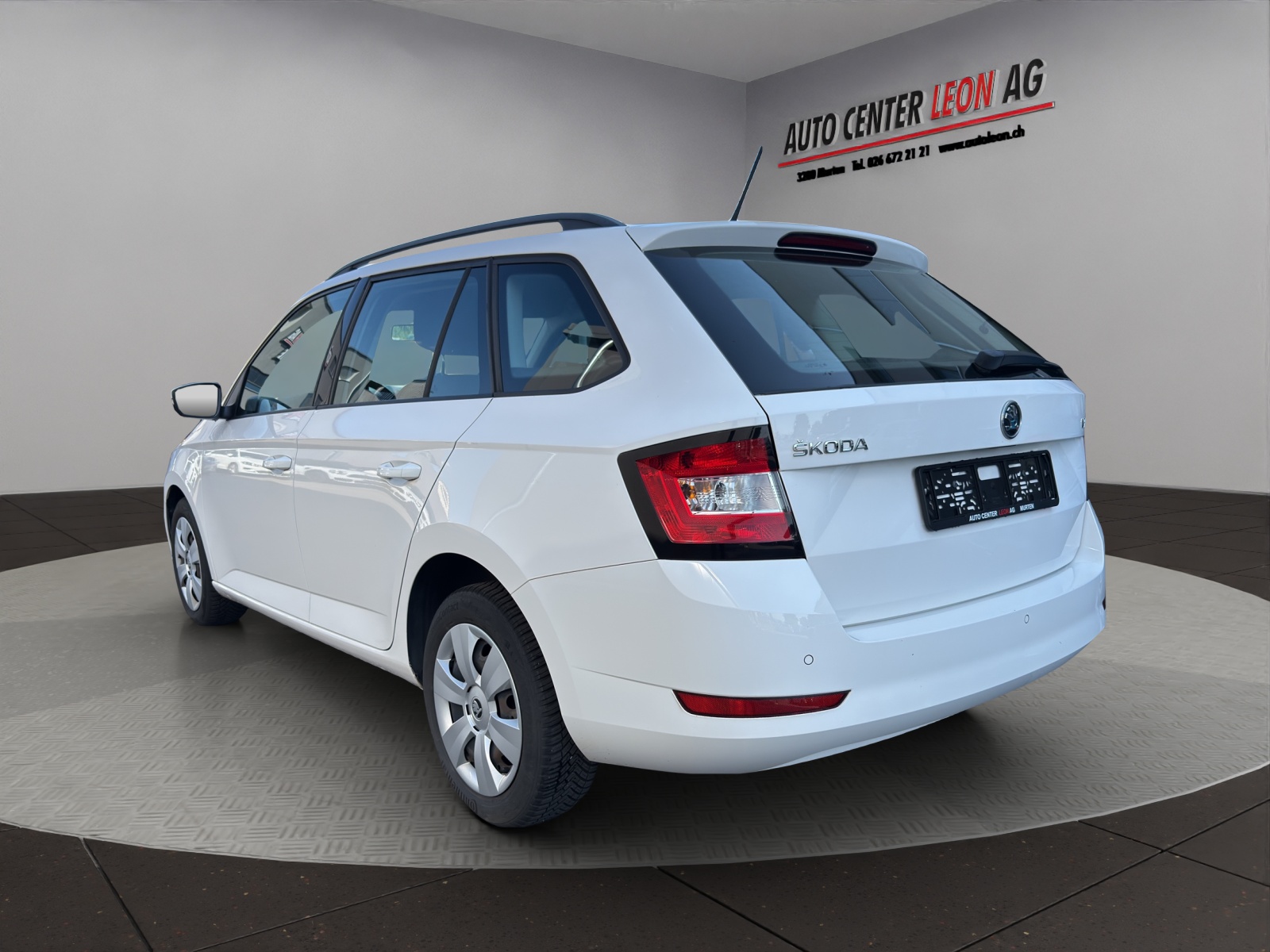 SKODA Fabia Combi 1.0 MPI Active-image-3