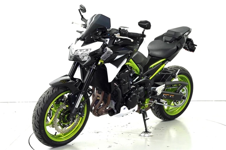 KAWASAKI Z 900 ABS-showroom-element-2