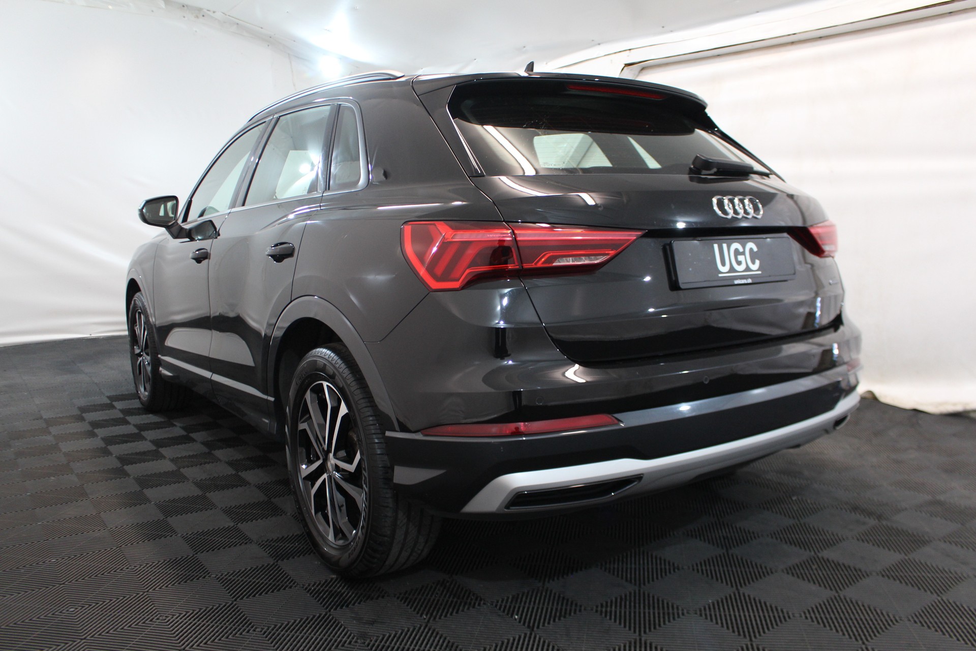 AUDI Q3 2.0 40 TDI Advanced quattro S-Tronic-showroom-element-3