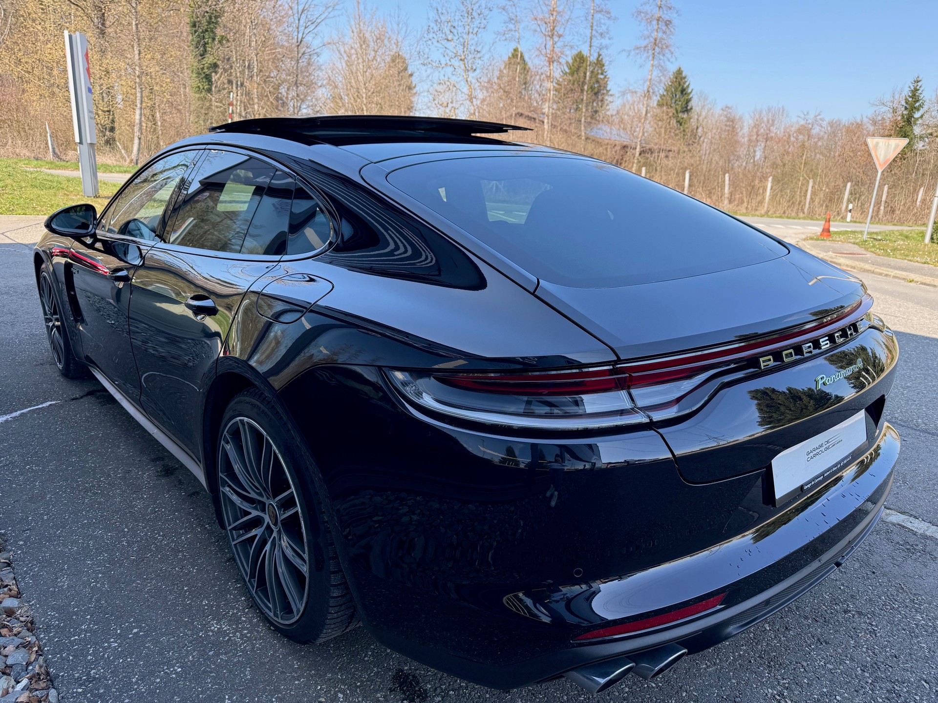 PORSCHE Panamera 4 E-Hybrid PDK-image-3
