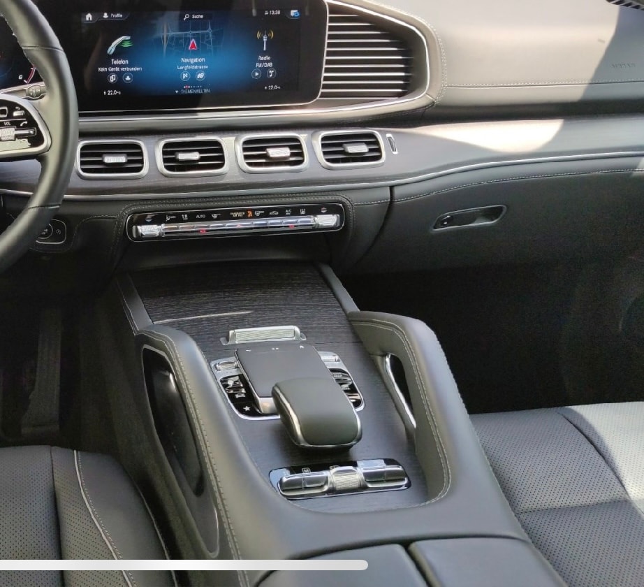 MERCEDES-BENZ GLE 400 d AMG Line 4matic-image-5