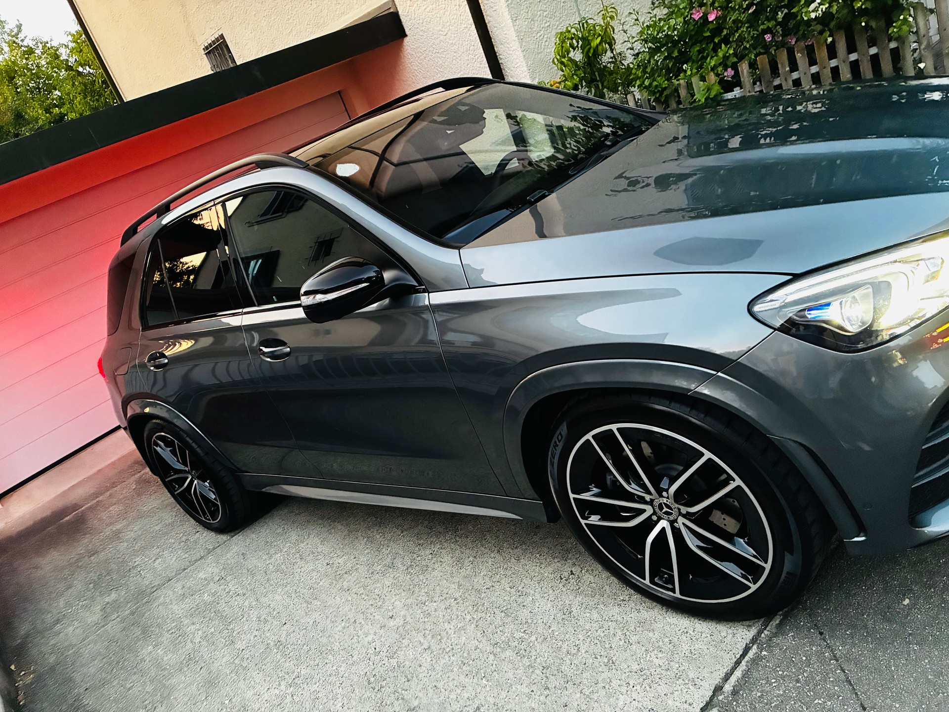 MERCEDES-BENZ GLE 400 d AMG Line 4matic-image-1
