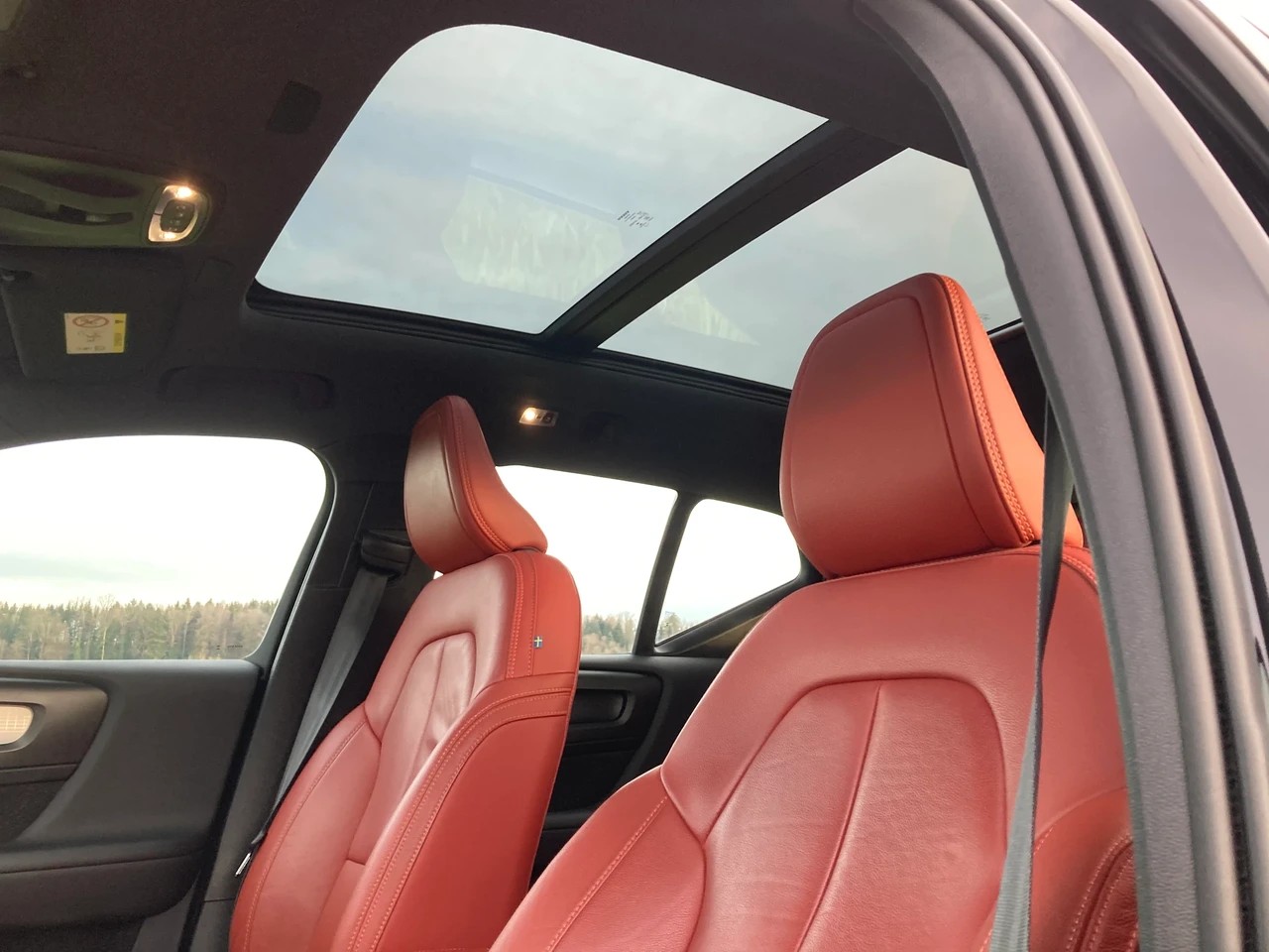 VOLVO XC40 D4 AWD Momentum Geartronic-image-14