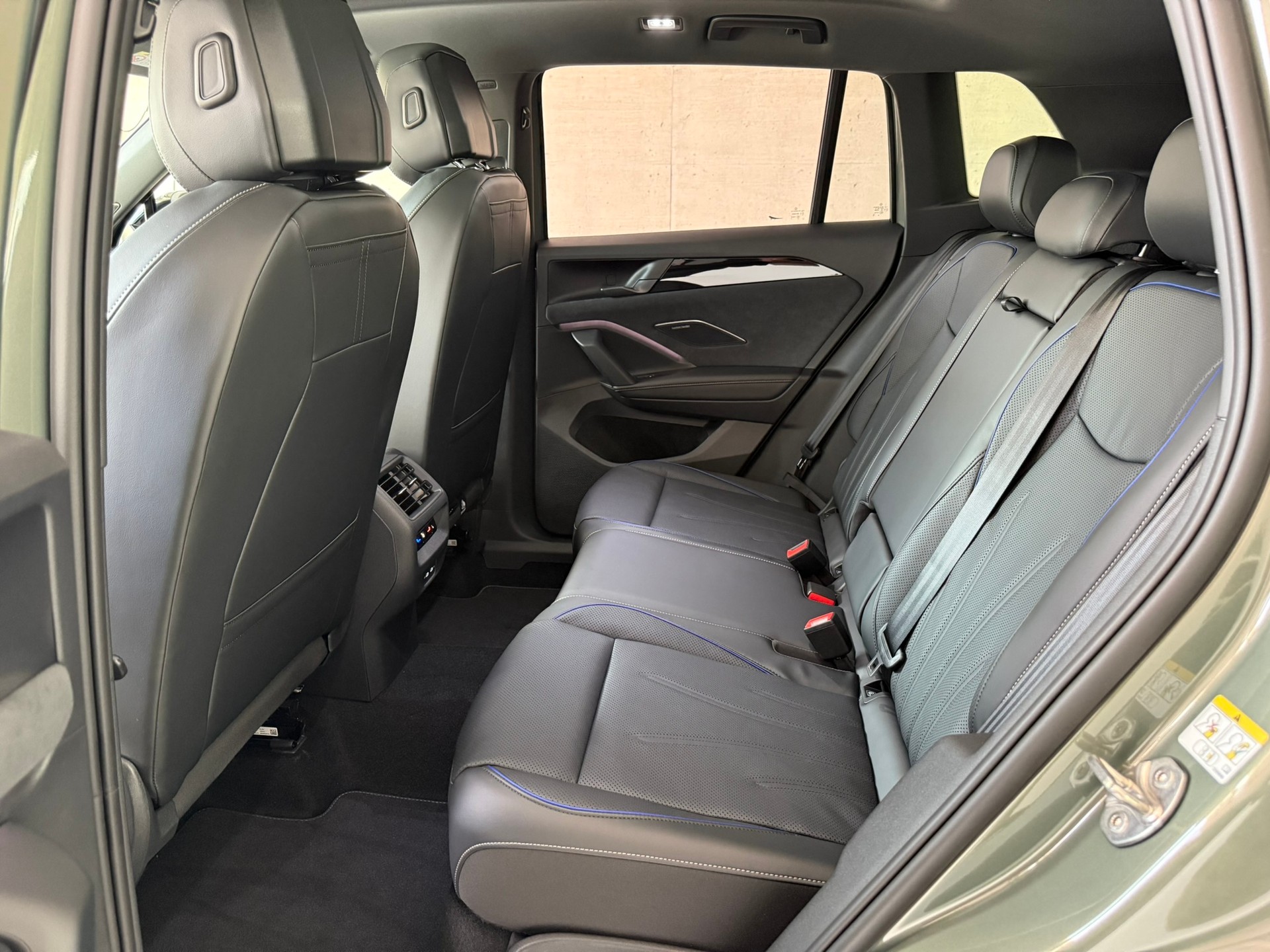 VW Tiguan 2.0 TSI DSG R-Line Plus 4Motion-image-8