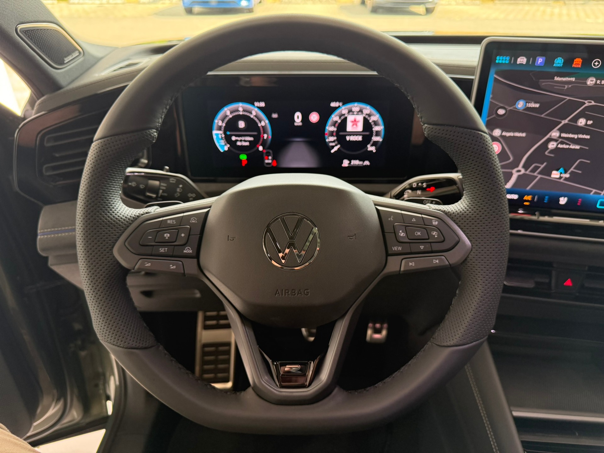 VW Tiguan 2.0 TSI DSG R-Line Plus 4Motion-image-9