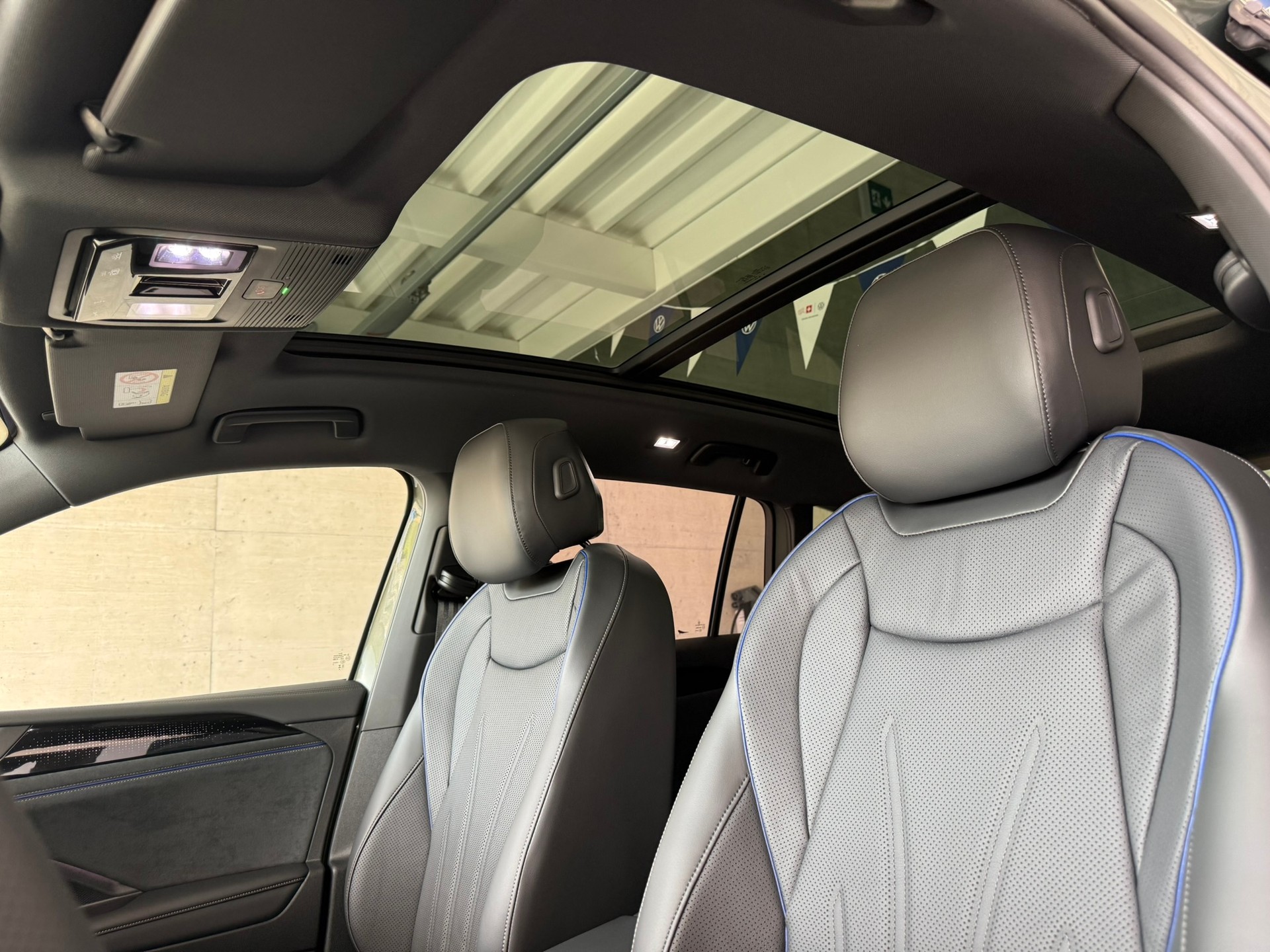 VW Tiguan 2.0 TSI DSG R-Line Plus 4Motion-image-11