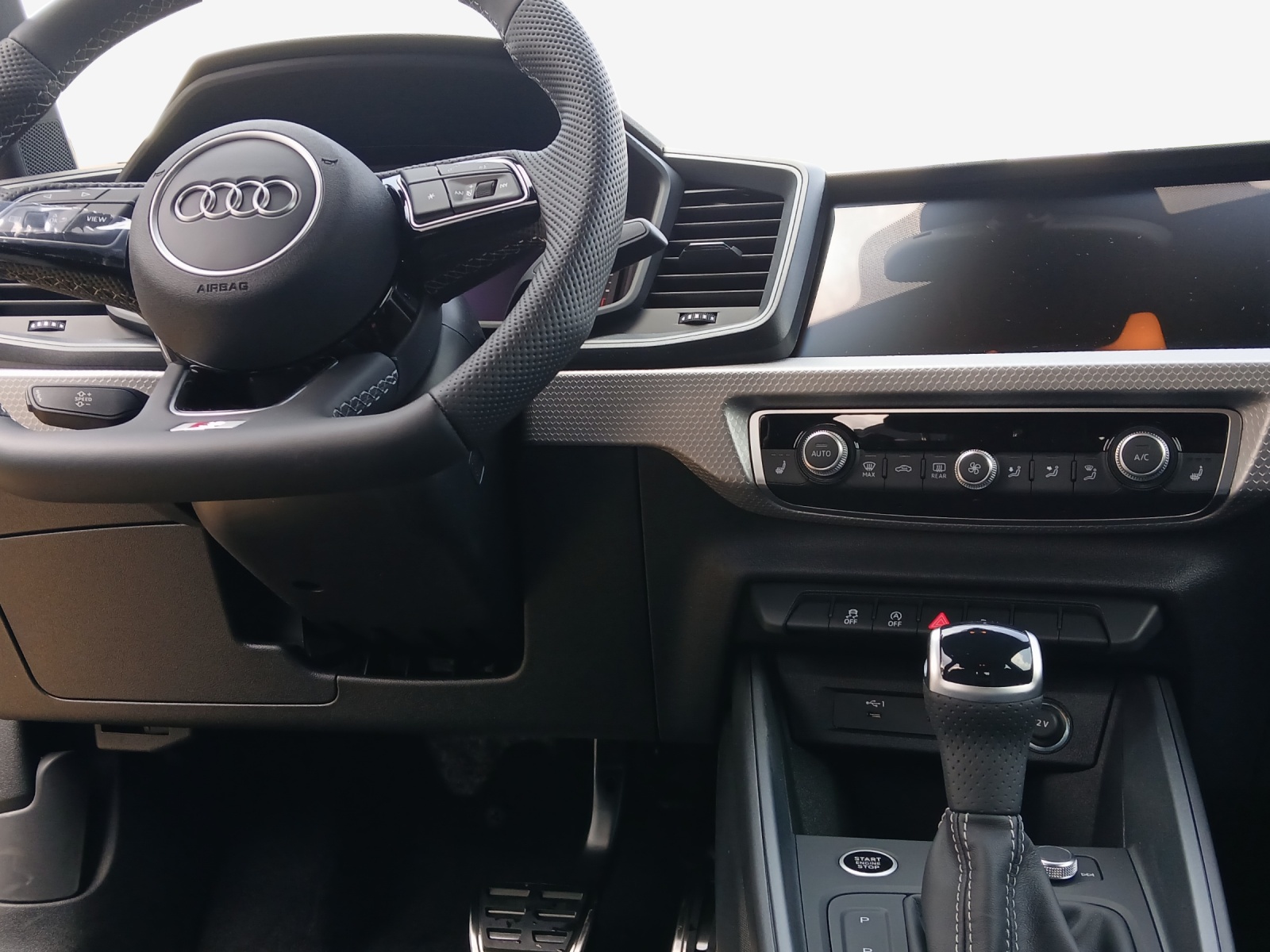 AUDI A1 Sportback 30 TFSI Attraction S-tronic-image-8