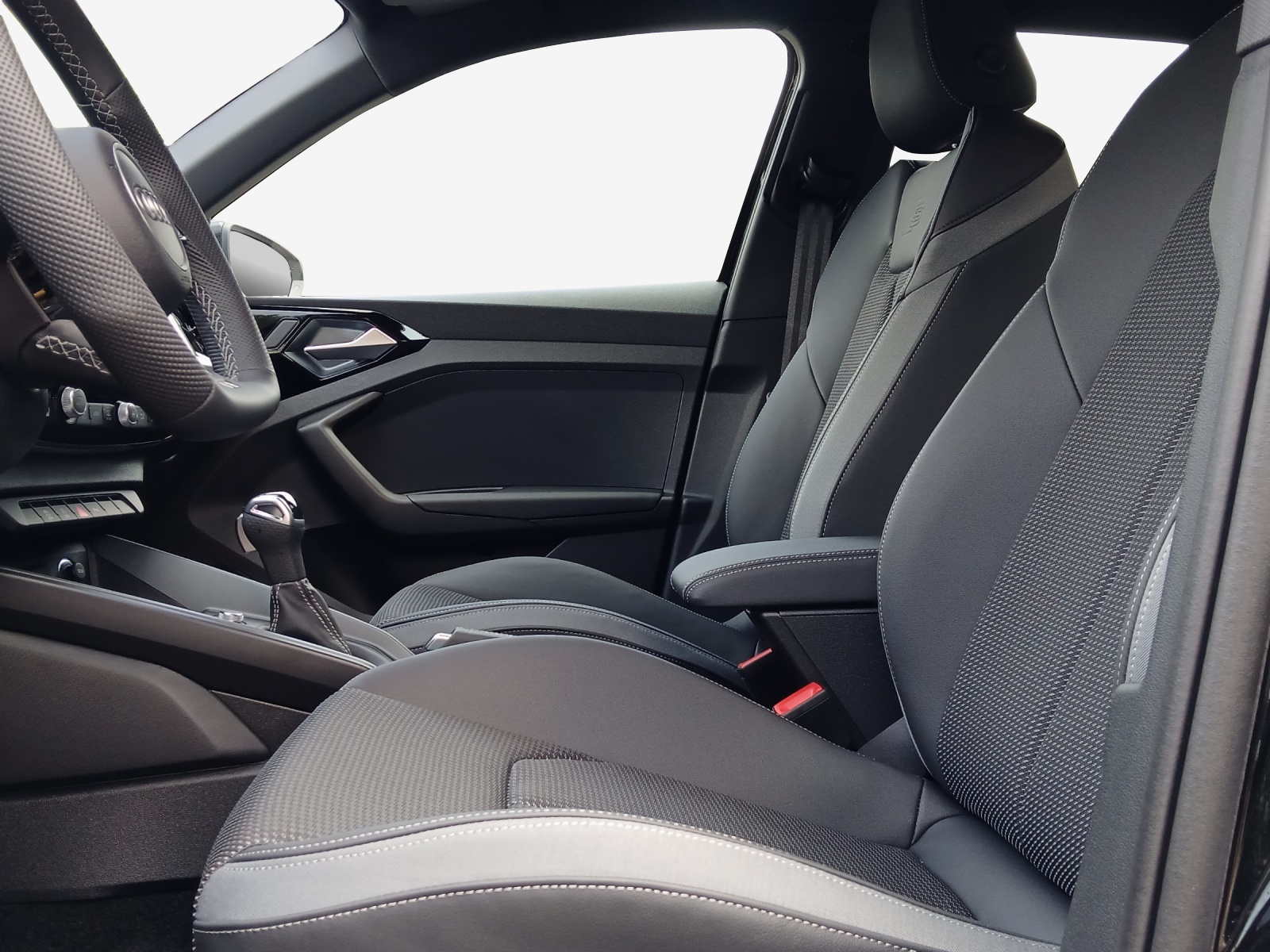 AUDI A1 Sportback 30 TFSI Attraction S-tronic-image-7