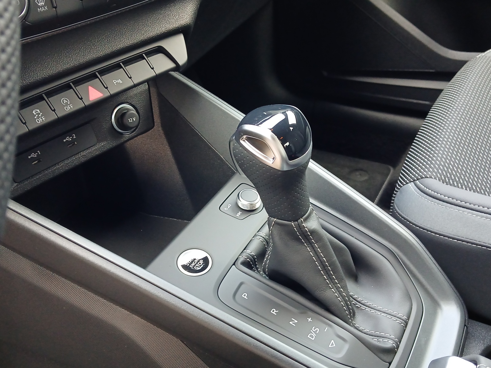 AUDI A1 Sportback 30 TFSI Attraction S-tronic-image-15