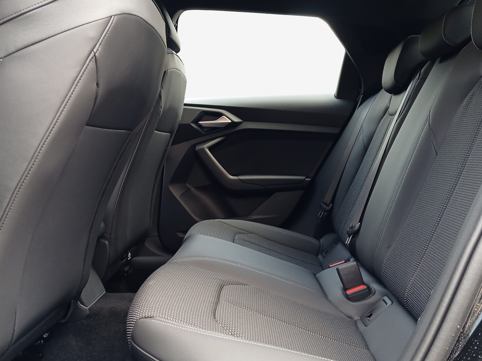 AUDI A1 Sportback 30 TFSI Attraction S-tronic-image-11