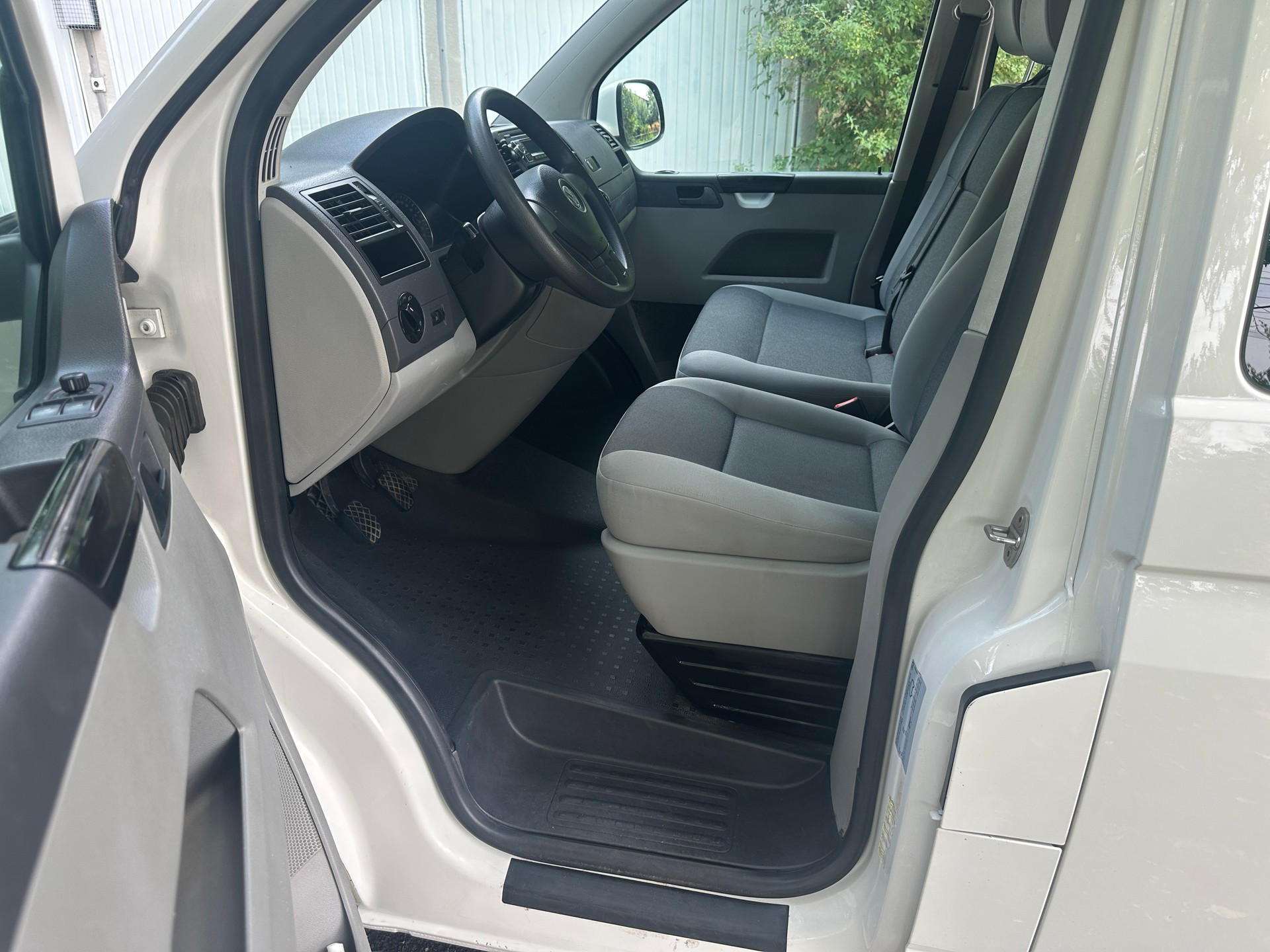 VW T5 2.0 TSI-image-9