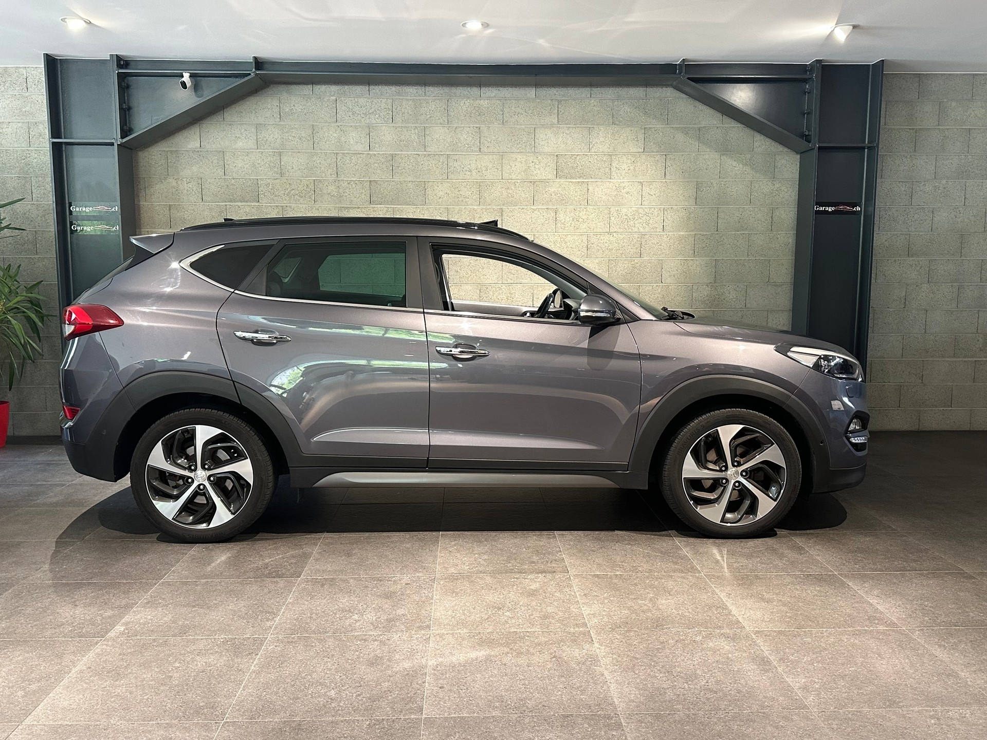 HYUNDAI Tucson 1.7 CRDI Vertex 2WD-image-3