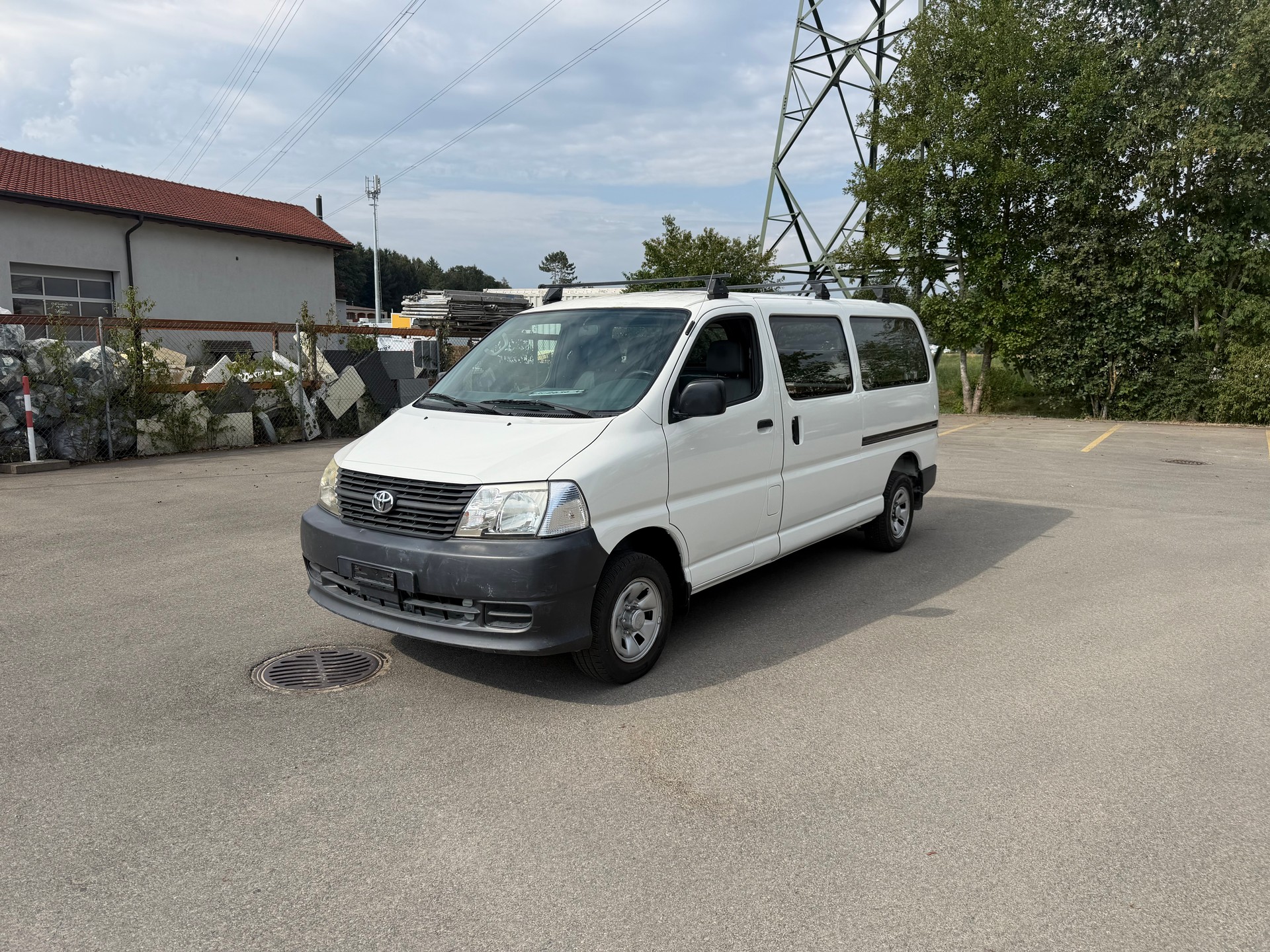 TOYOTA Hiace D-4D Kombi 4WD LWB-image-0