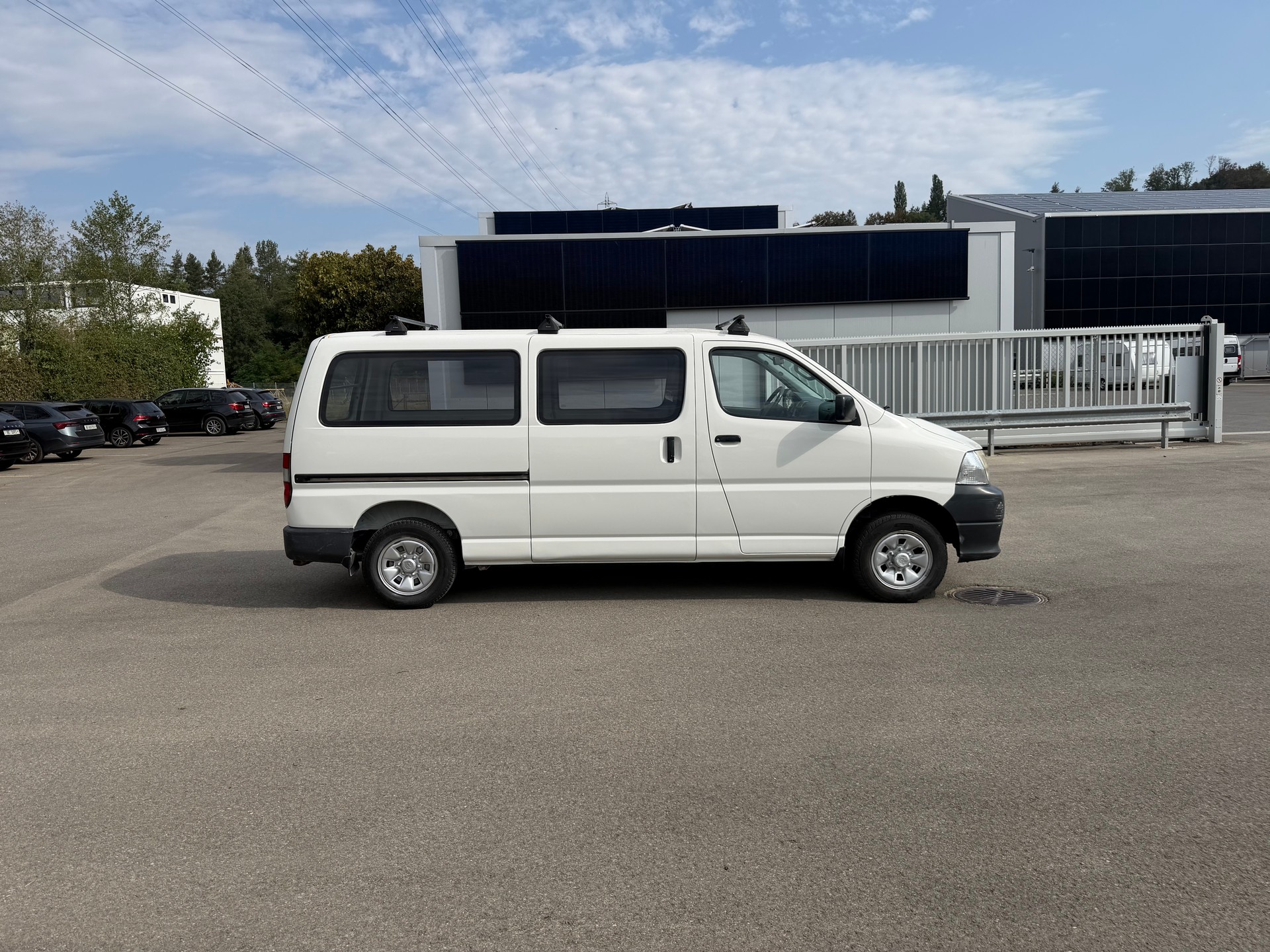 TOYOTA Hiace D-4D Kombi 4WD LWB-image-3