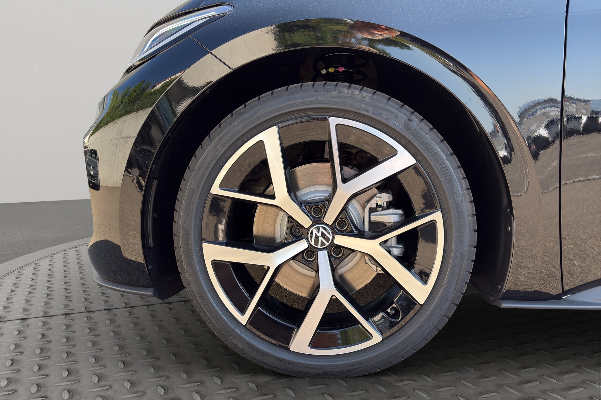 VW ID.3 Neo 79 kWh 231 PS Style-image-11