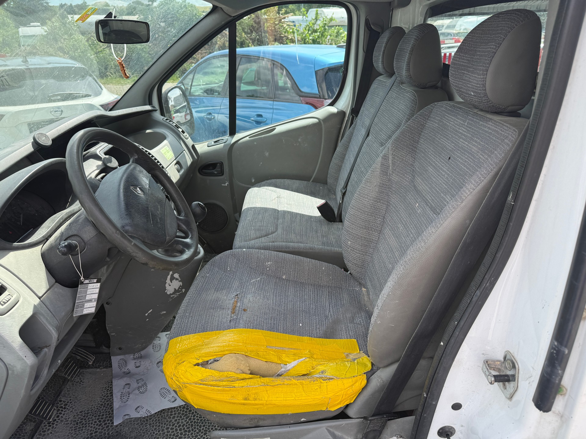 RENAULT Trafic 2.0 dCi 90 2.7t L1H1-image-3