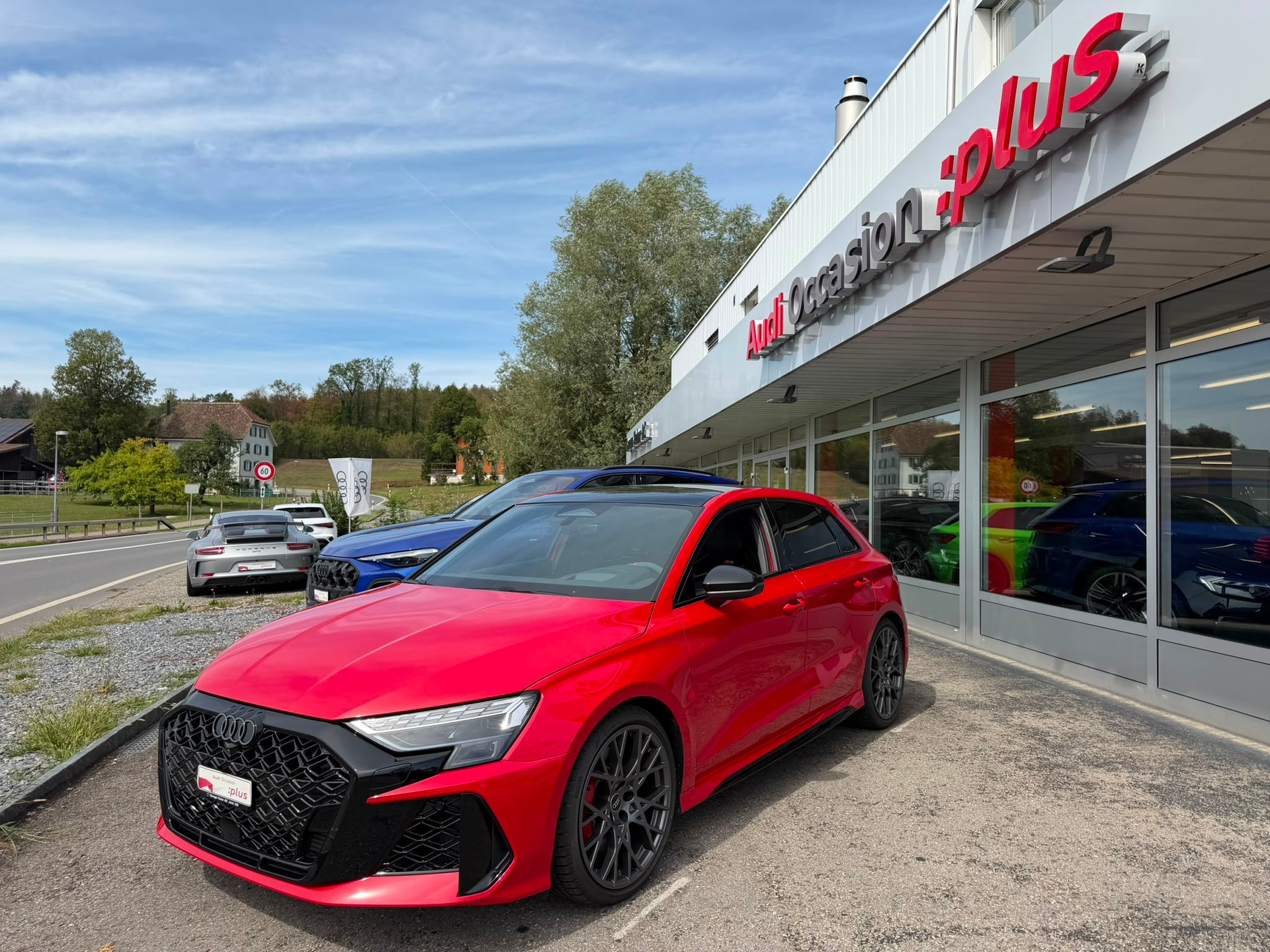 AUDI RS3 Sportback 2.5 TSI quattro S-tronic-image-5
