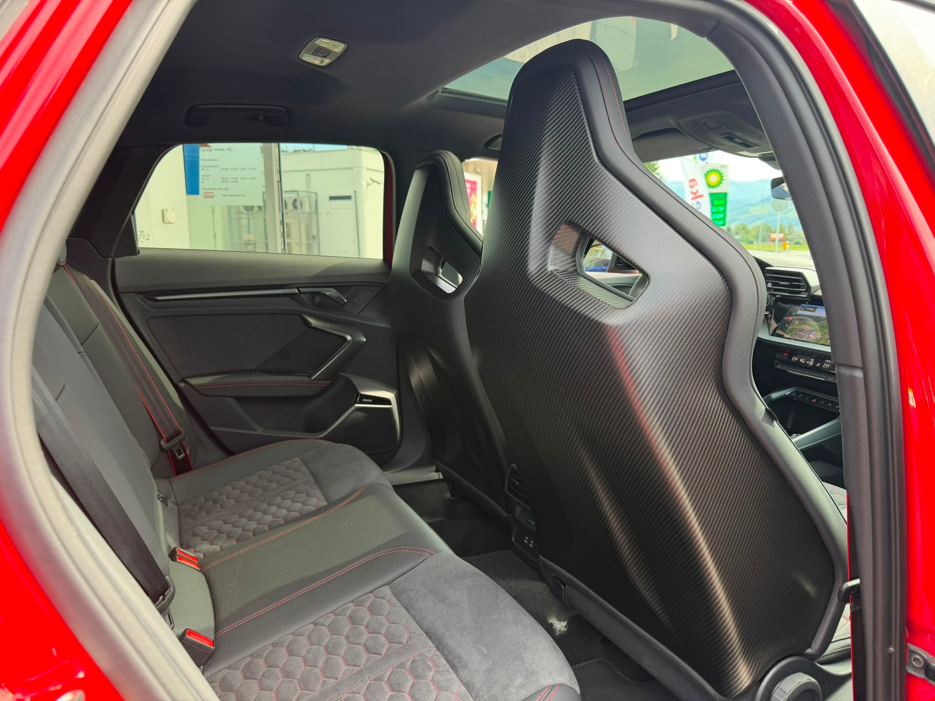 AUDI RS3 Sportback 2.5 TSI quattro S-tronic-image-10