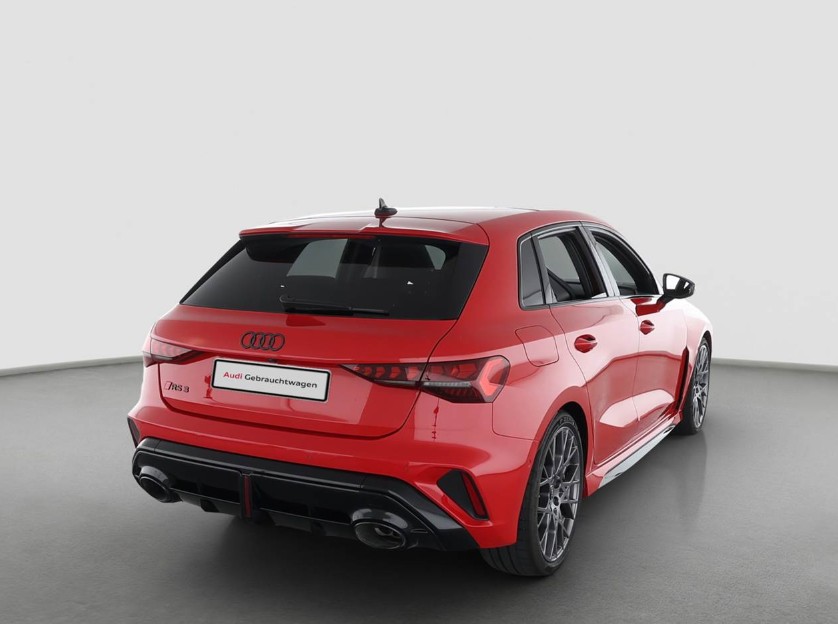 AUDI RS3 Sportback 2.5 TSI quattro S-tronic-image-3