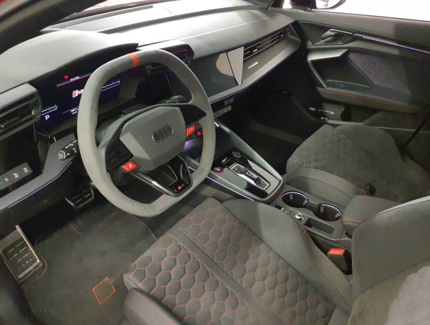 AUDI RS3 Sportback 2.5 TSI quattro S-tronic-image-6