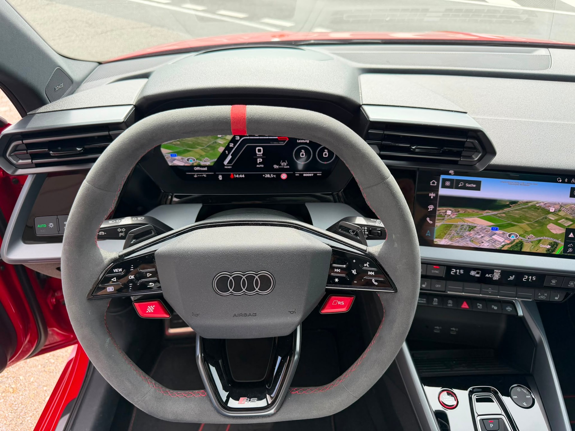 AUDI RS3 Sportback 2.5 TSI quattro S-tronic-image-15