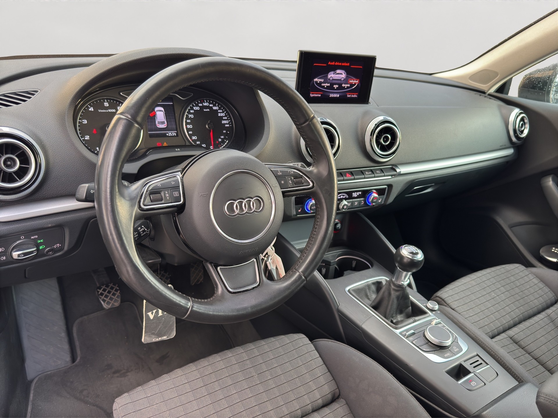 AUDI A3 1.4 TFSI Ambiente-image-11