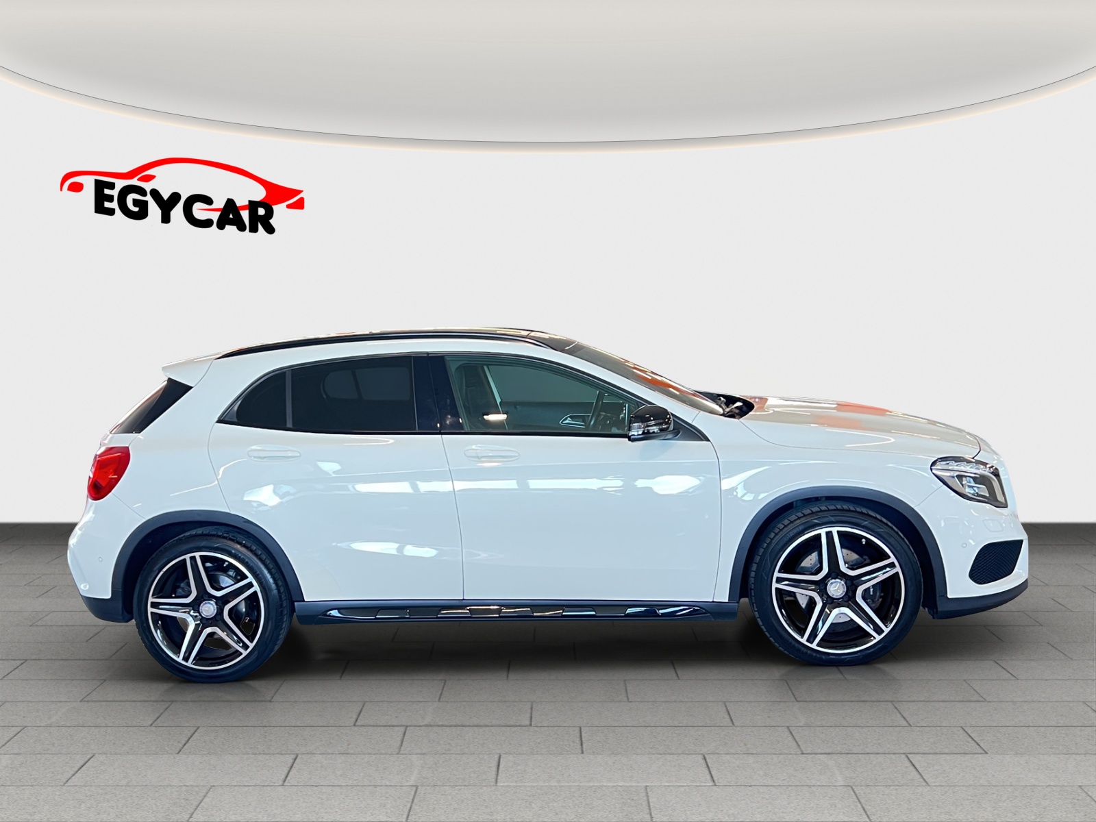 MERCEDES-BENZ GLA 250 AMG Line 4Matic 7G-DCT-image-7