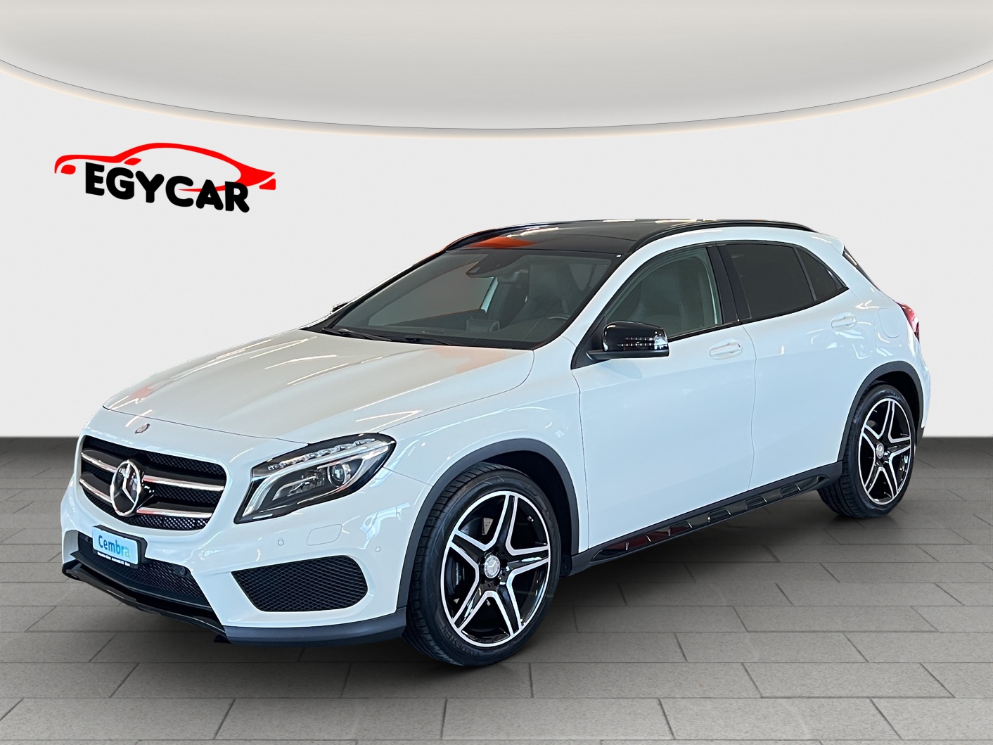 MERCEDES-BENZ GLA 250 AMG Line 4Matic 7G-DCT-image-2