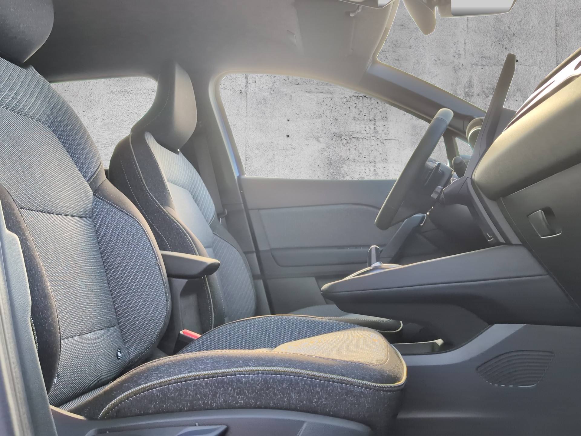 MITSUBISHI Grandis 1.3 MH Intense Edition-image-11