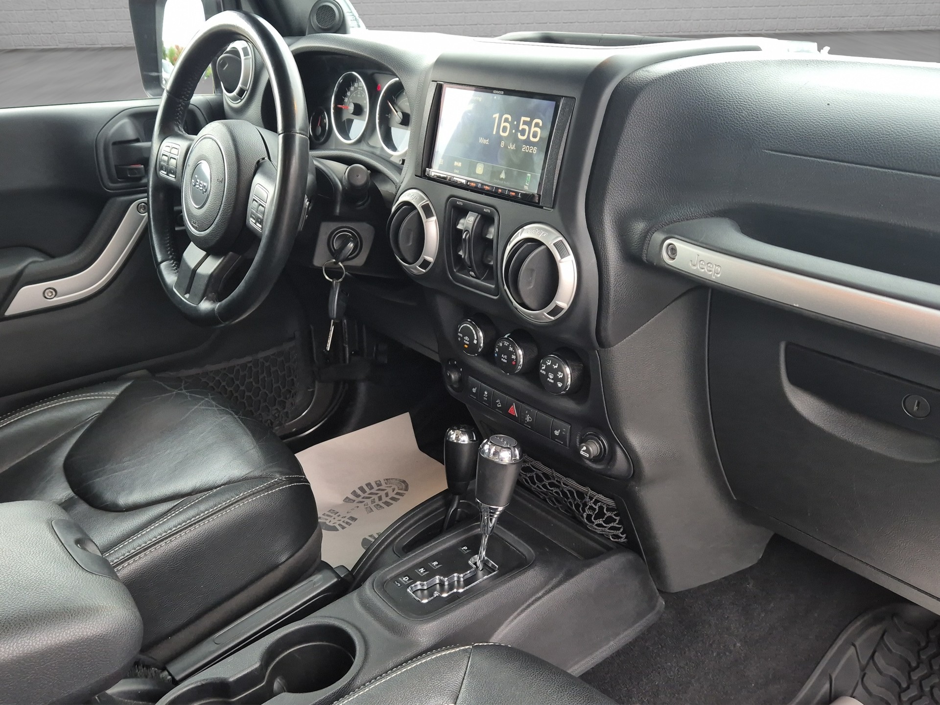 JEEP Wrangler 2.8CRD Unlimited Sahara Automatic-image-23