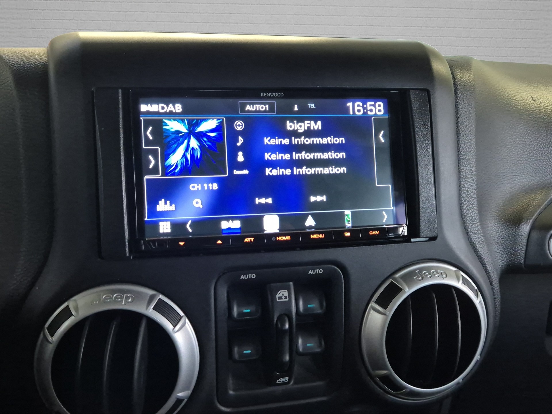 JEEP Wrangler 2.8CRD Unlimited Sahara Automatic-image-21