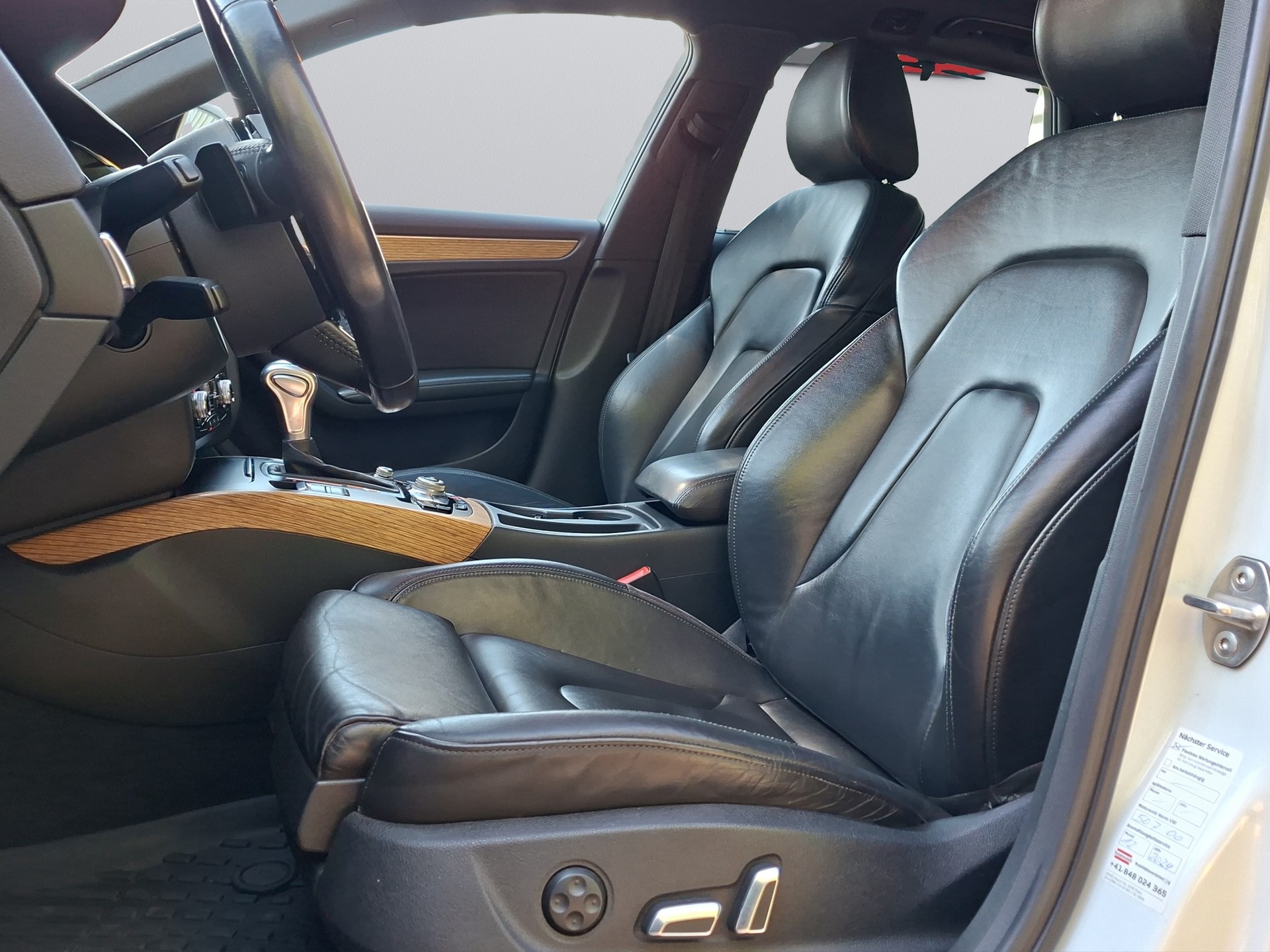 AUDI A4 allroad 3.0 TDI quattro S-tronic-image-8