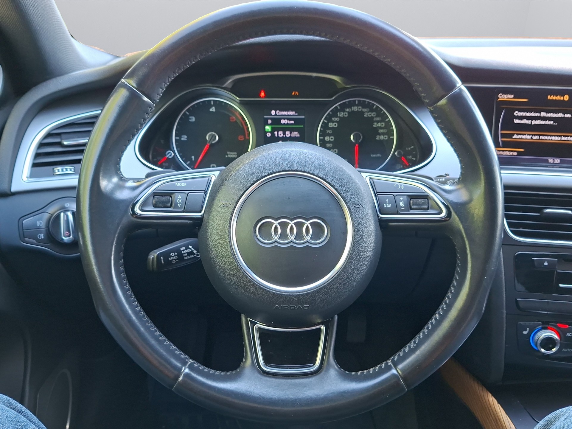 AUDI A4 allroad 3.0 TDI quattro S-tronic-image-10