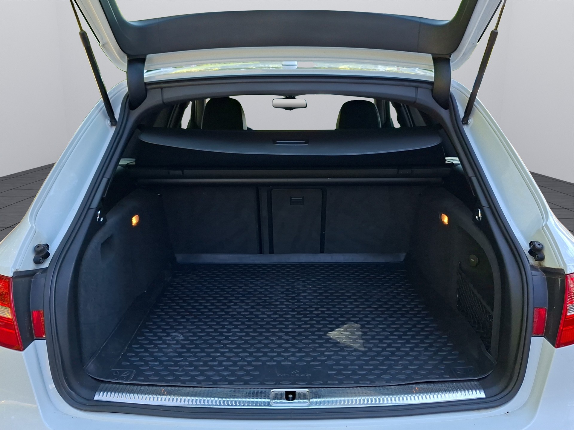 AUDI A4 allroad 3.0 TDI quattro S-tronic-image-17