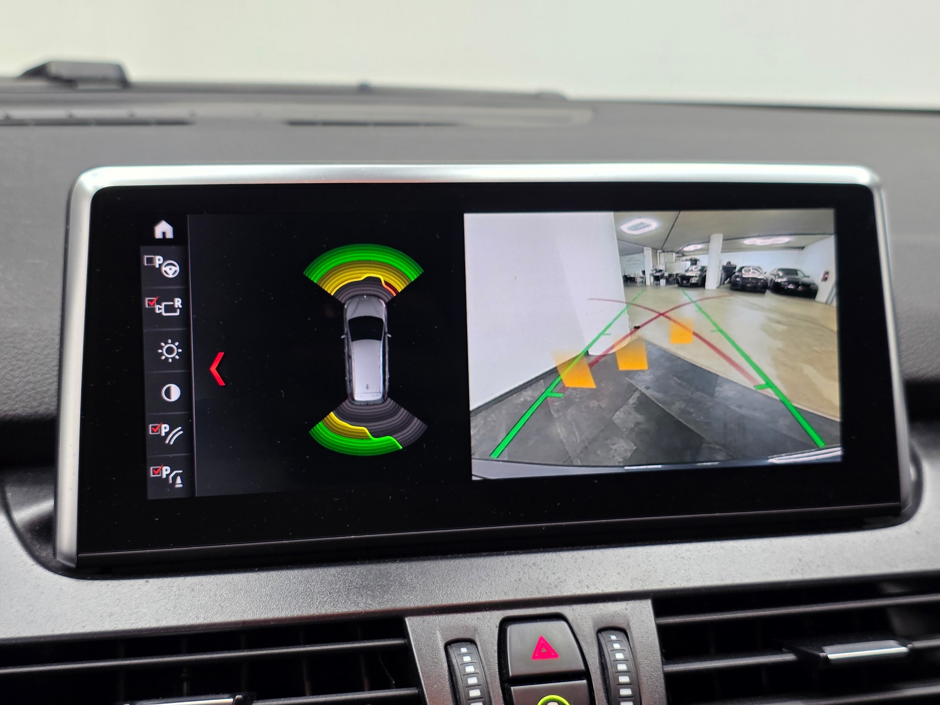 BMW 218d LCI 2.0 xDrive Gran Tourer Steptronic Fleet Edition*TOP AUSSTATTUNG*8 FACH*PANORAMA*AHK 1600KG*-image-14