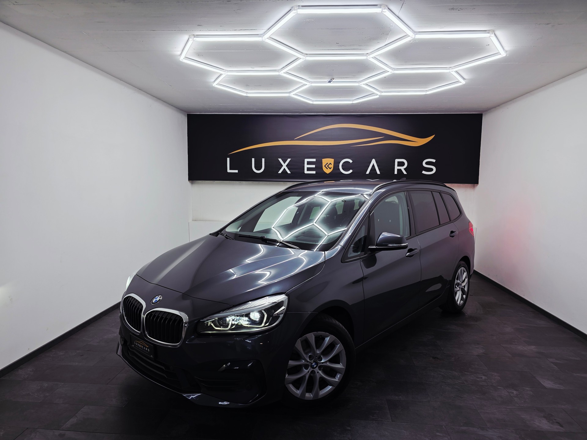 BMW 218d LCI 2.0 xDrive Gran Tourer Steptronic Fleet Edition*TOP AUSSTATTUNG*8 FACH*PANORAMA*AHK 1600KG*-image-2