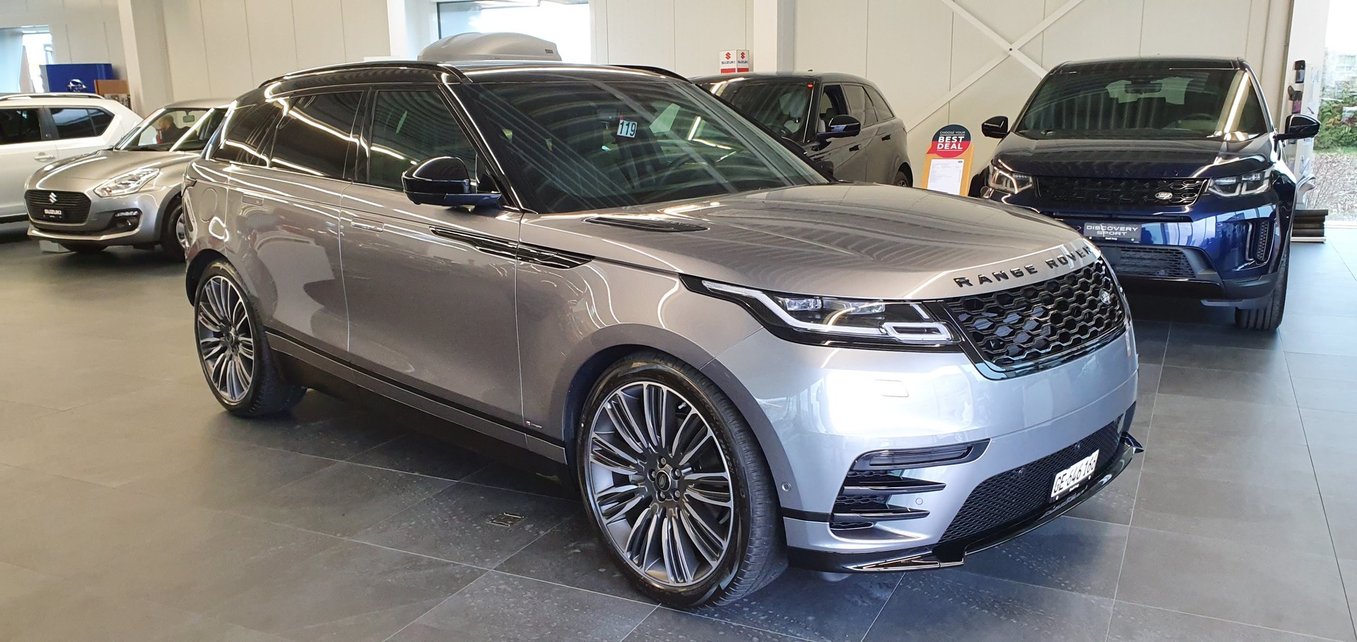 LAND ROVER 2.0 T 300 R-Dynamic HSE-image-0
