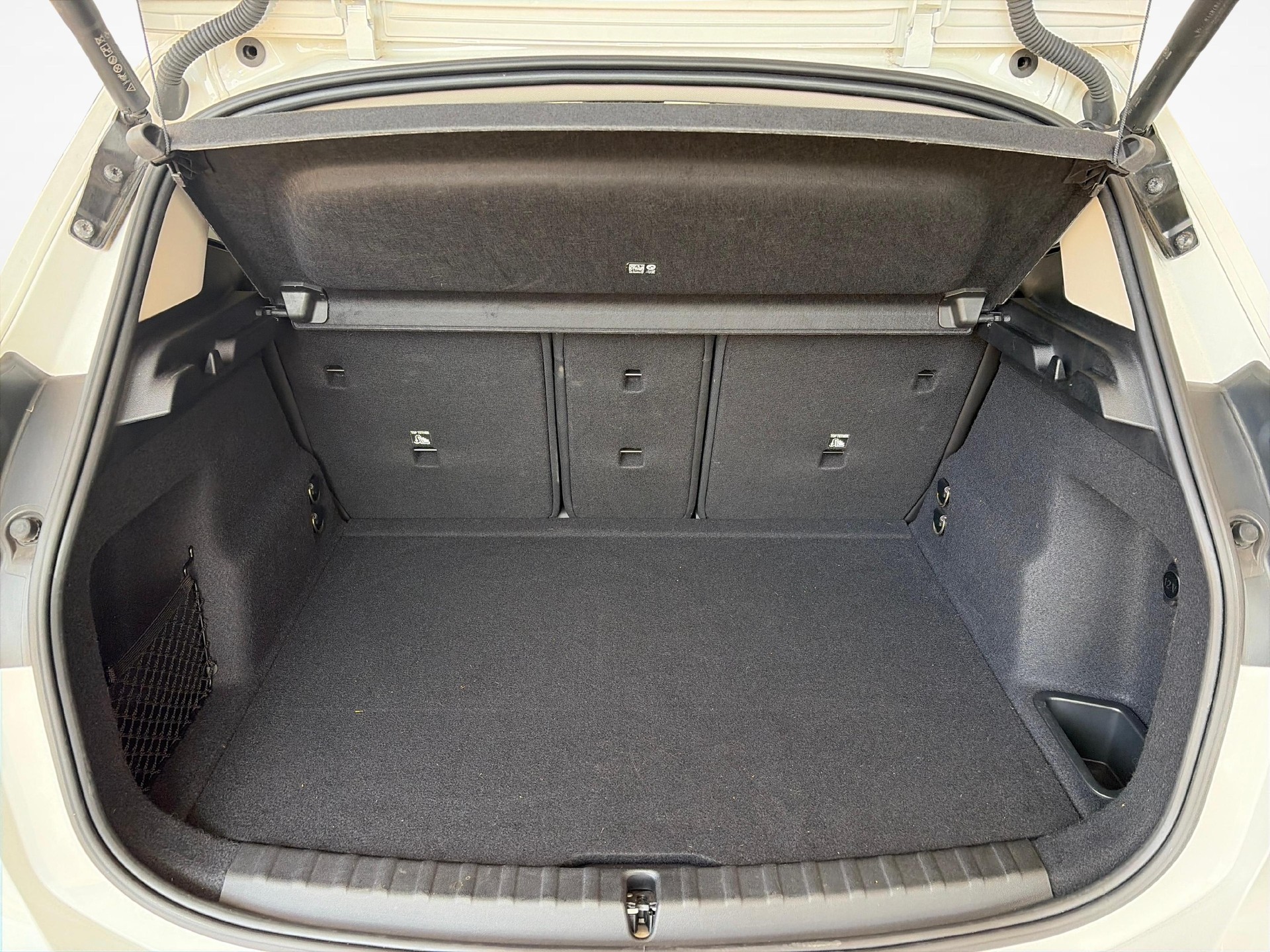 BMW 218d SDKG Active Tourer-image-13