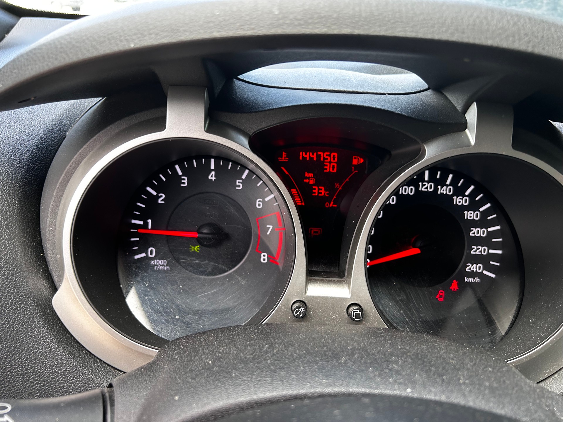 NISSAN Juke 1.6 DIG-T tekna 4x4 Xtronic M-CVT-image-10