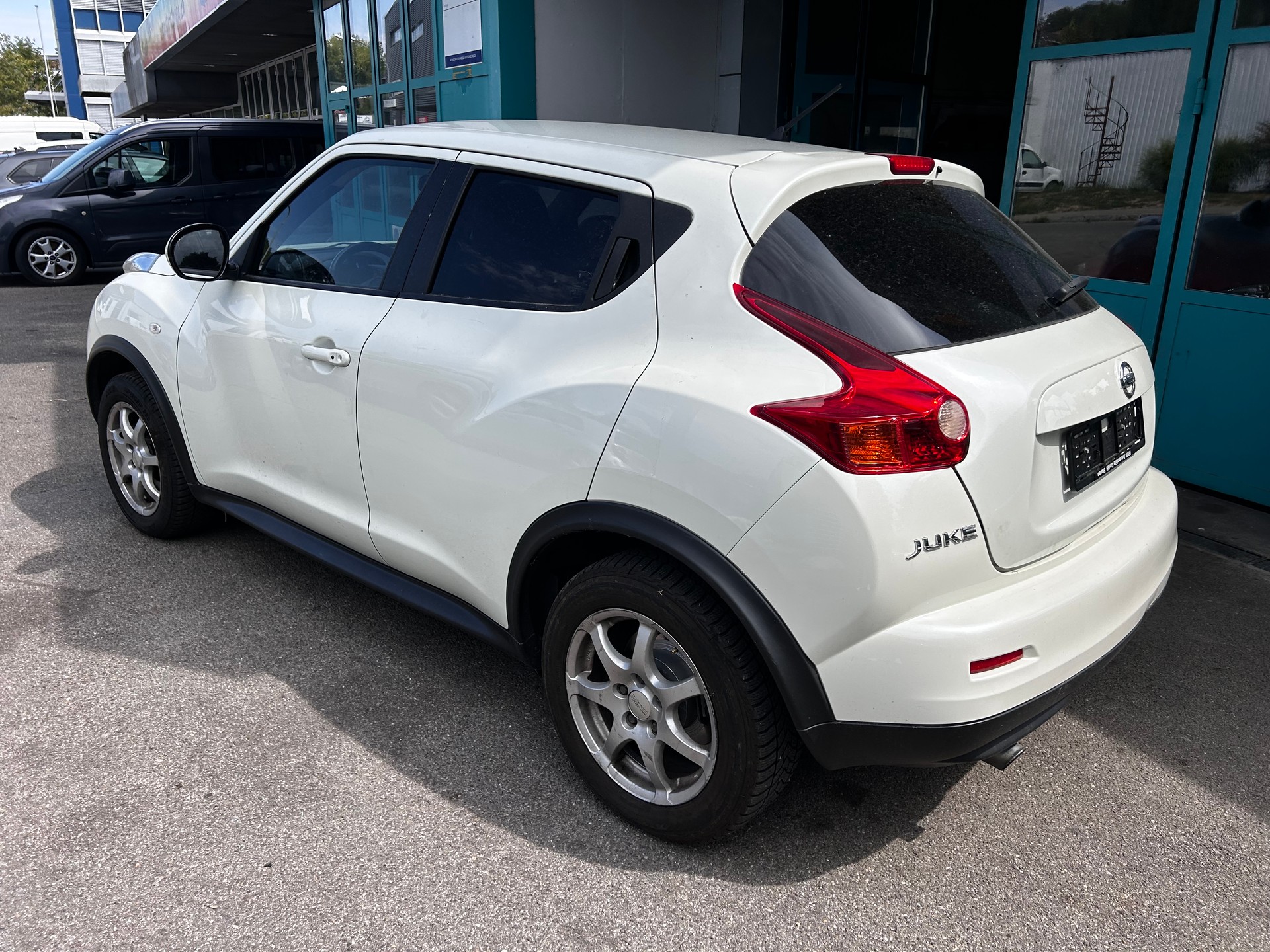 NISSAN Juke 1.6 DIG-T tekna 4x4 Xtronic M-CVT-image-6