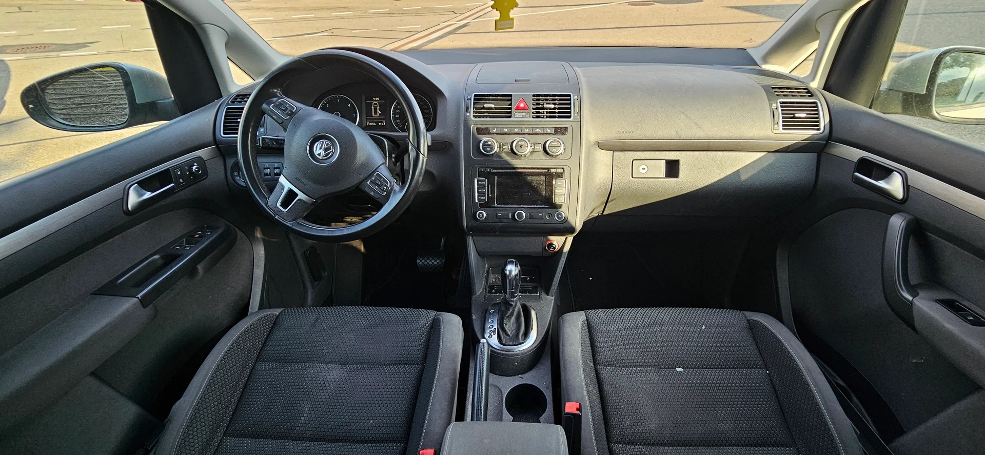 VW Touran 1.6 TDI BlueMotion Technology Trendline DSG-image-7